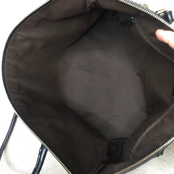 Authentic Gucci brown monogram canvas tote bag - Picture 9 of 16